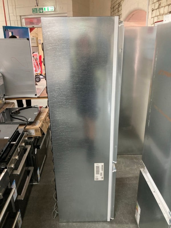 BOSCH Series 2 KIV87NSE0G Integrated 70/30 Fridge Freezer - Sliding Hinge